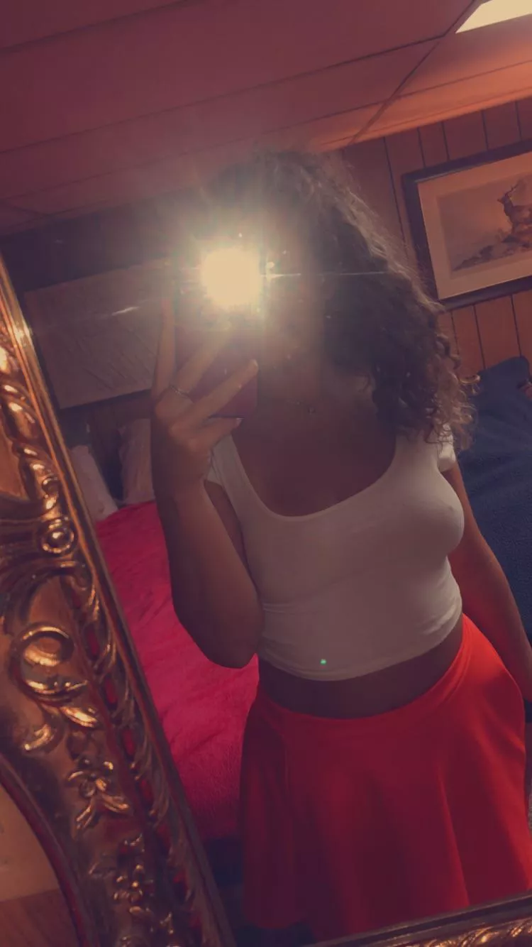 I miss being able to wear summer outfits like this 😩😘