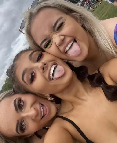 I miss festival season I miss festival season