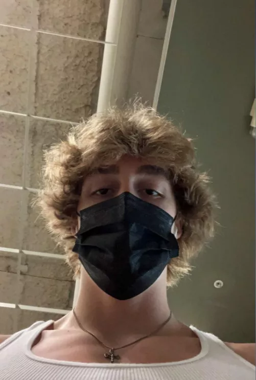 I miss my bf extra when he sends me pics like this from home 😉 (posted with his consent)