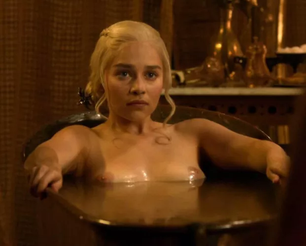 I miss thick Emilia Clarke I miss thick Emilia Clarke