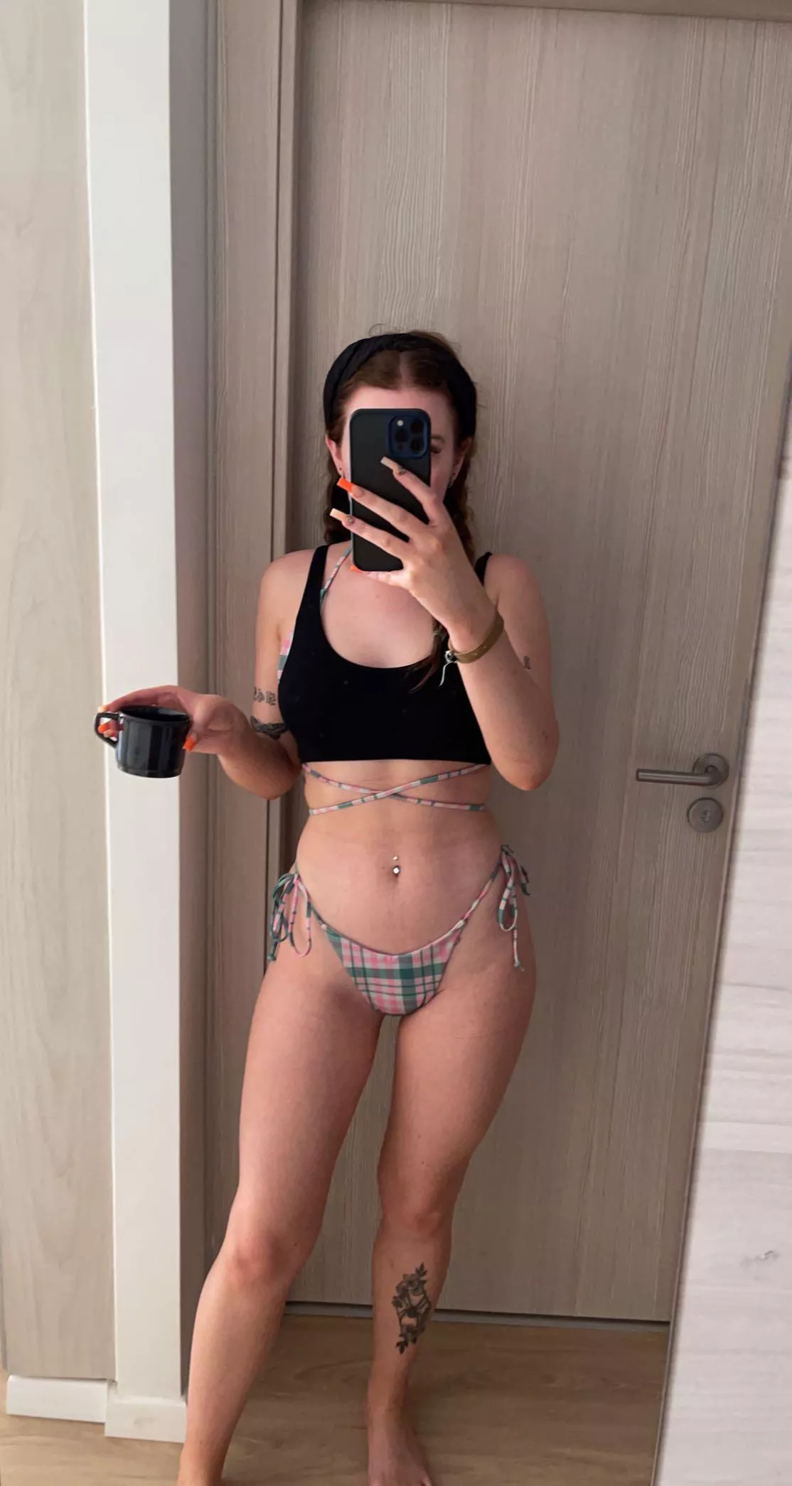 I much prefer the view from the back tho 🍑 I much prefer the view from the back tho 🍑