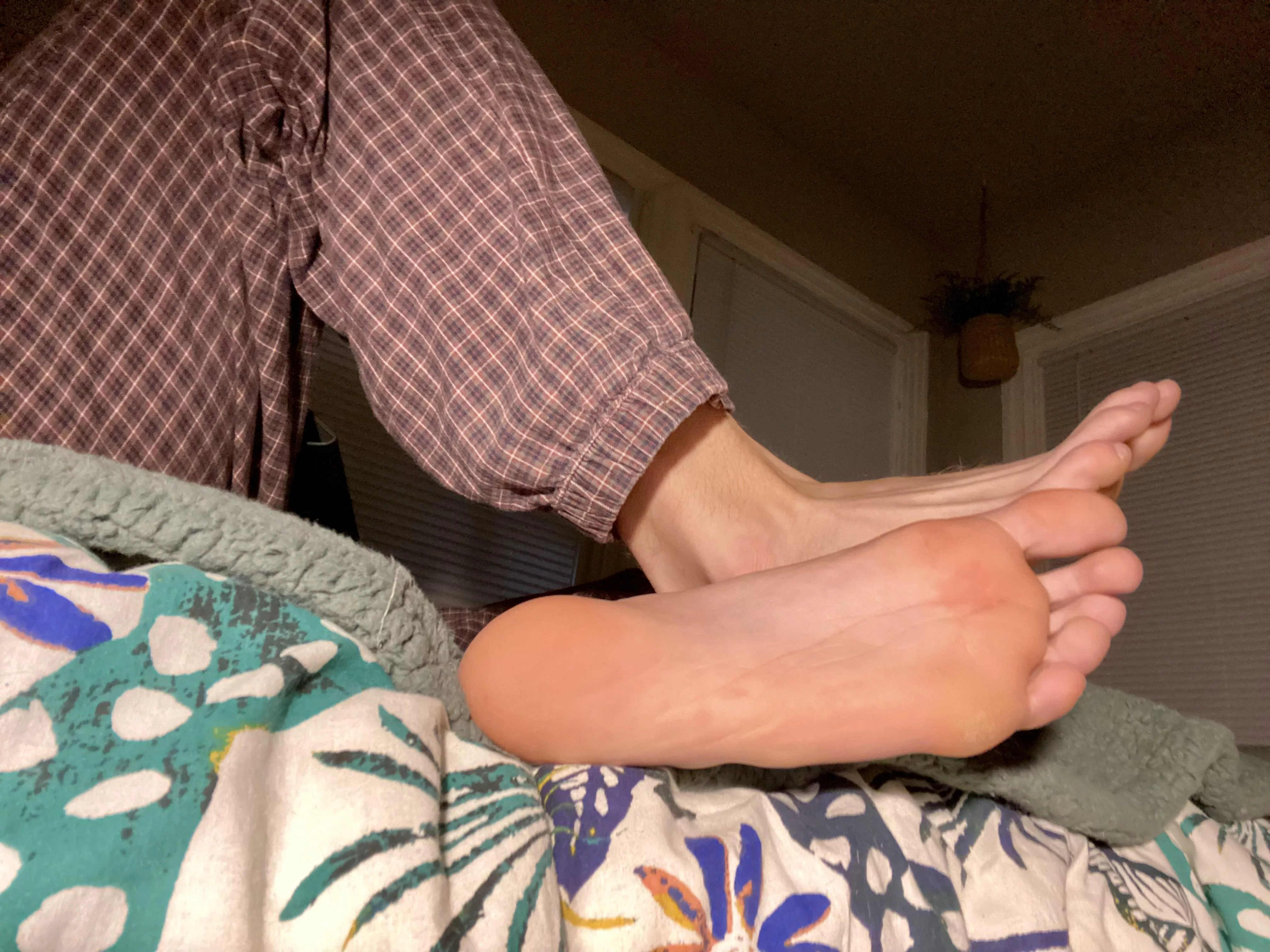 I need a foot warmer ;) I need a foot warmer ;)