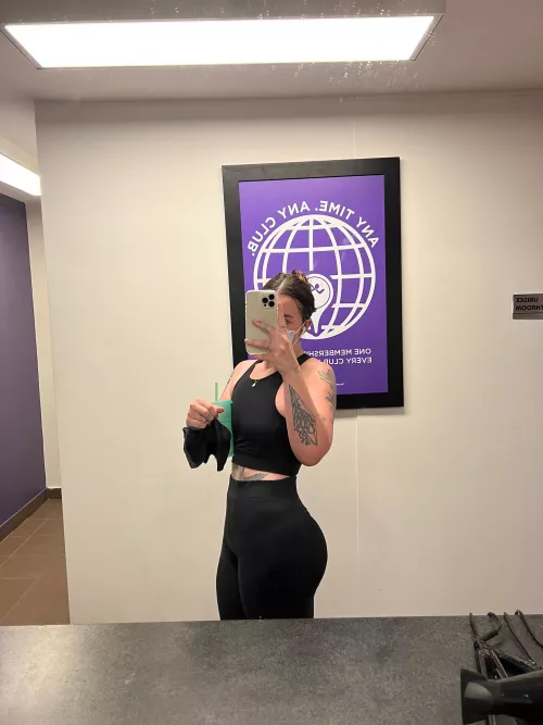 I need a workout buddy, wanna spot me? I need a workout buddy, wanna spot me?