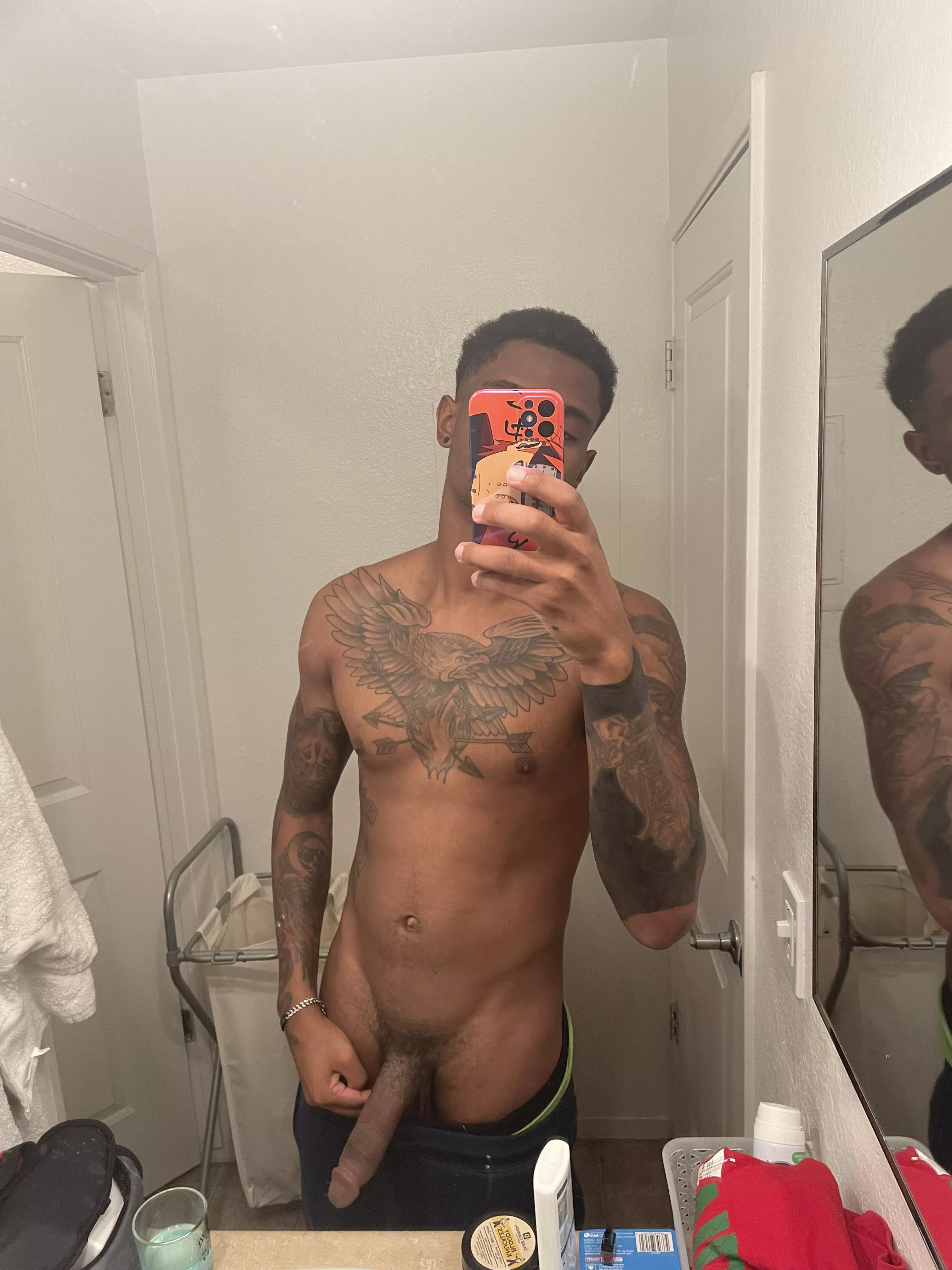 I need all the cute white girls to send me nudes in honor of MLK