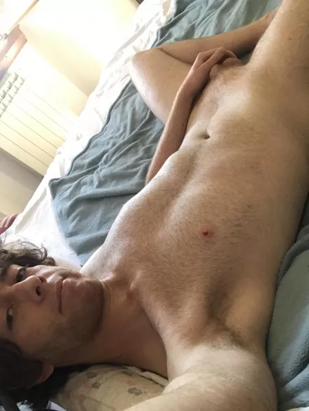 I need cuddles π₯°