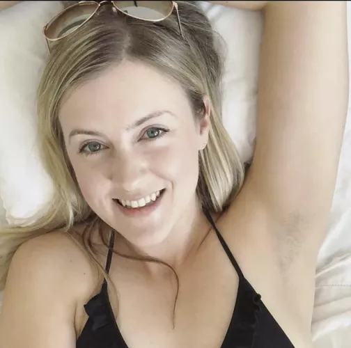 I need help, identifying this girl. She used to post a lot of armpit content in this subreddit, but I can’t find her.