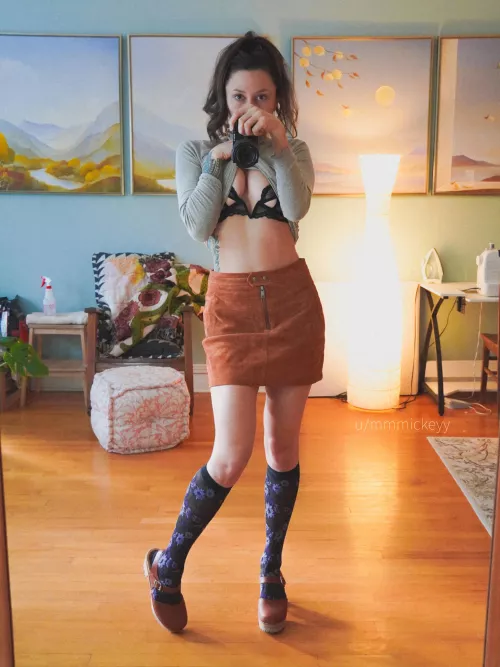 i need some warmer weather so i can pull this skirt out again. 😌