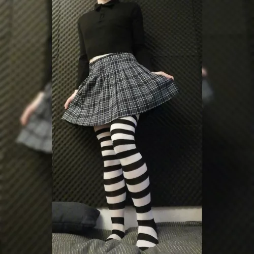 I need someone to cuddle!! I need someone to cuddle!!