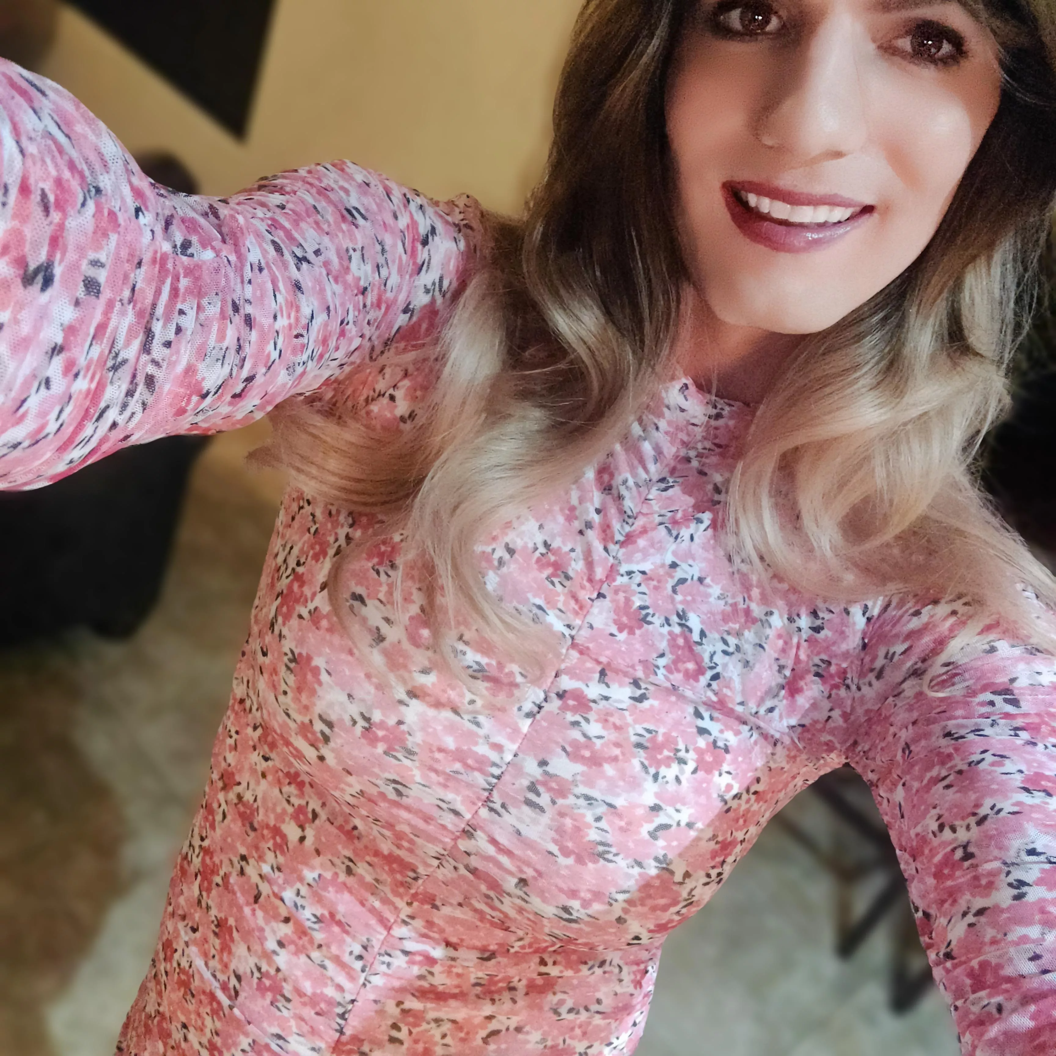 I need someone who loves making my pics into captions!