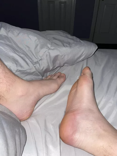 I need someone’s face in between these