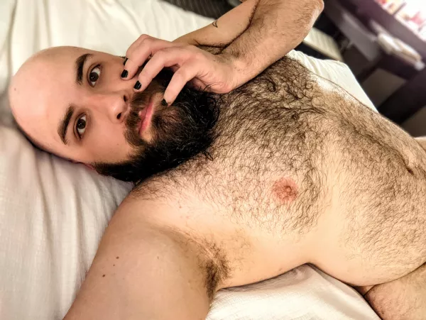 I need to do my nails again. 💅 I need to do my nails again. 💅