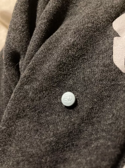 I need to what this drug is before I get too sick and to take it and have something happen. I was told hydromorphine but I’ve never seen one with this picture on it and I can’t find it anywhere online. Someome please help I’m not looking for judgme