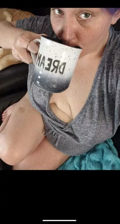 I need to work but all I want to do is play Hot MILF games. Distract me baby π€ I need to work but all I want to do is play Hot MILF games. Distract me baby π€