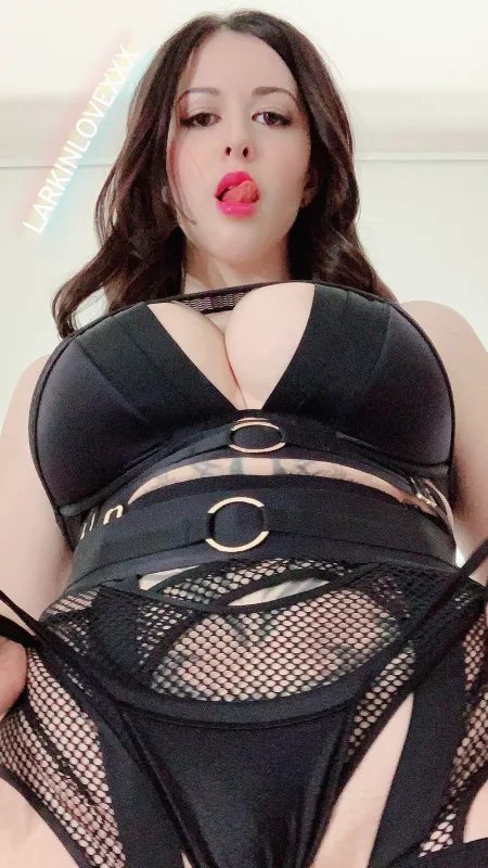 I need YOUR cumshot! π¦Only 22 spaces left in my amateur talent search. Enter now! Info in post.