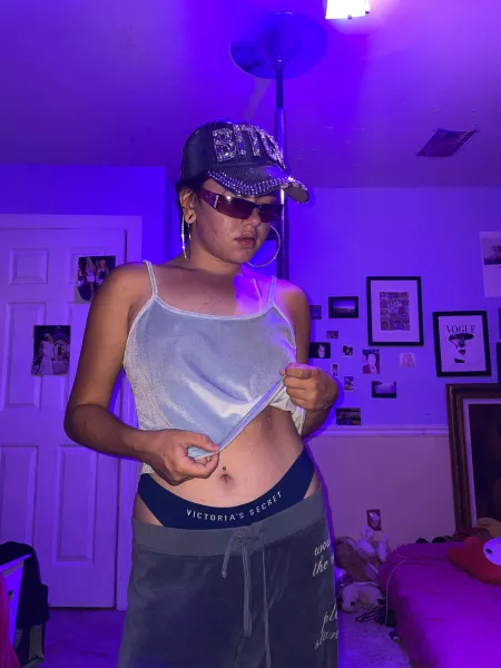 I normally donβt post SFW but I wanted to show my new belly piercing I normally donβt post SFW but I wanted to show my new belly piercing