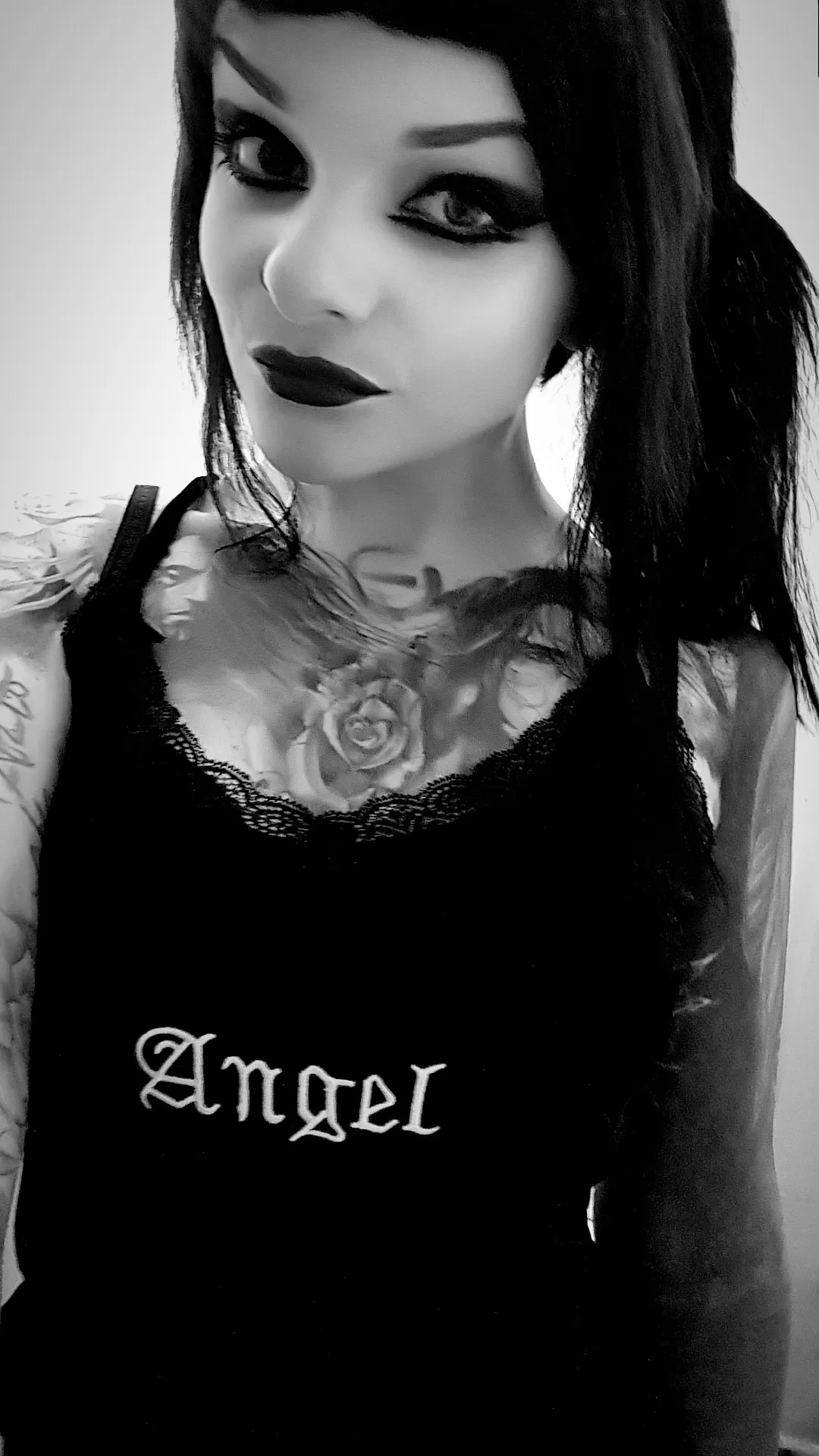 I promise I'm no angel (; I promise I'm no angel (;