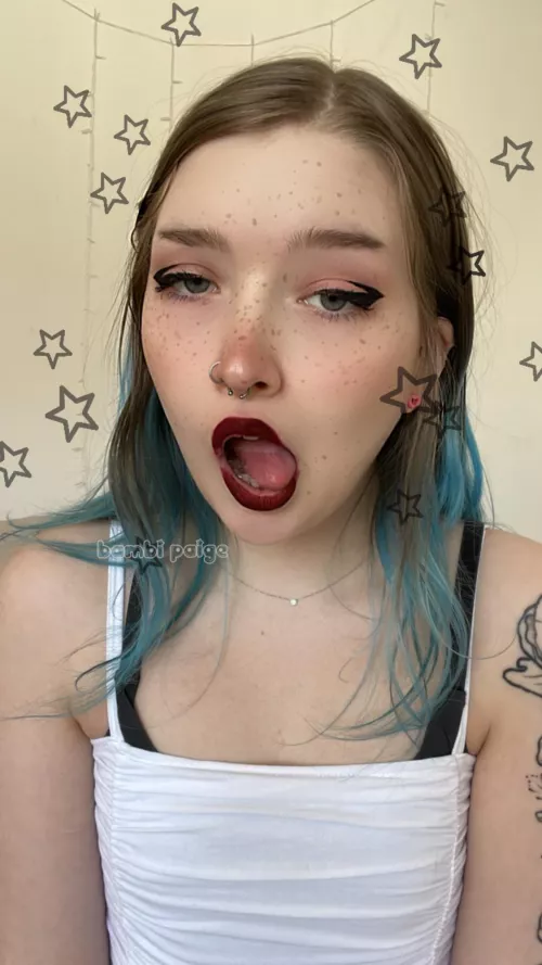 I put on lipstick just for you to cum on me 🥺