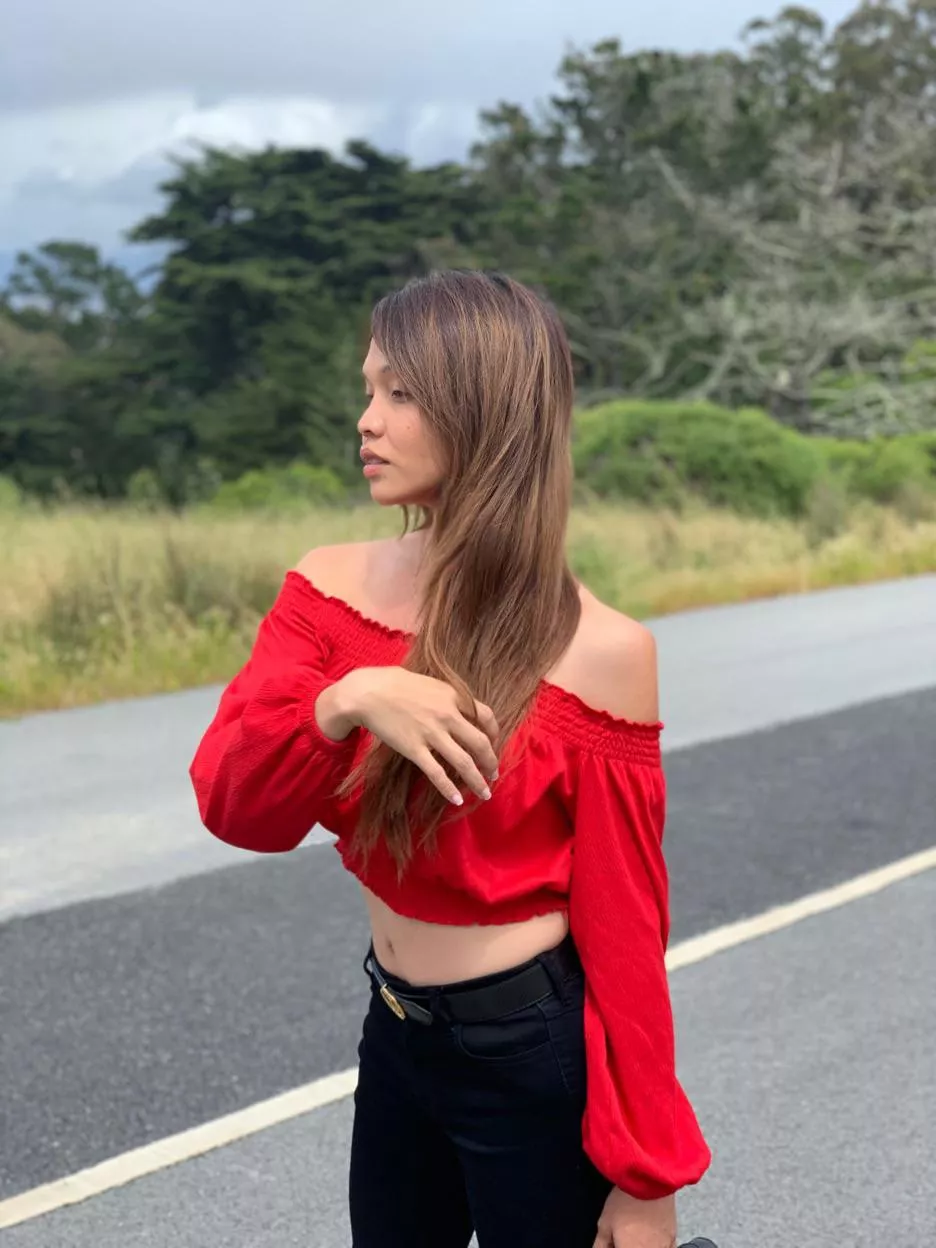 I ran out of gas. Can you give me a ride & help fill me up?