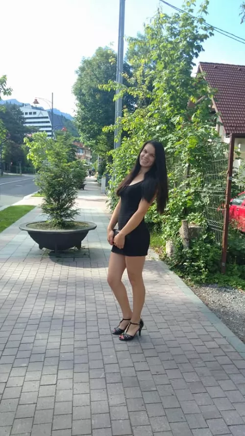 I rarely wear heels, I'm more of sporty country girl