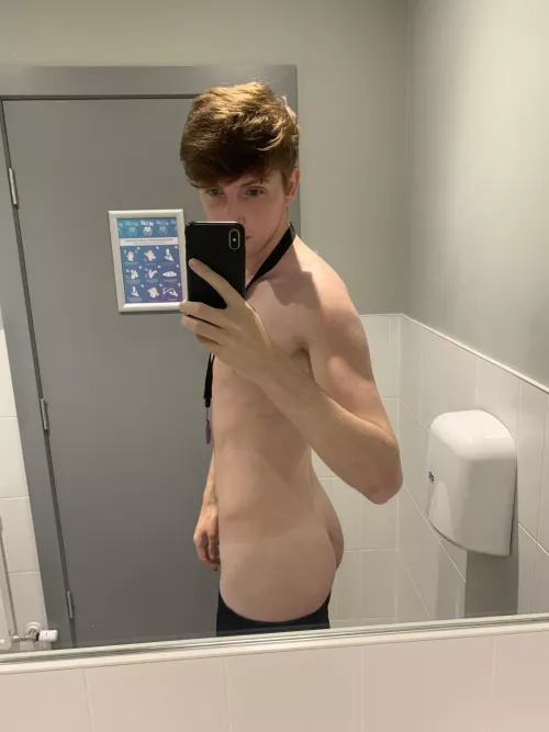 I really wanted my ass used in the locker room today π
