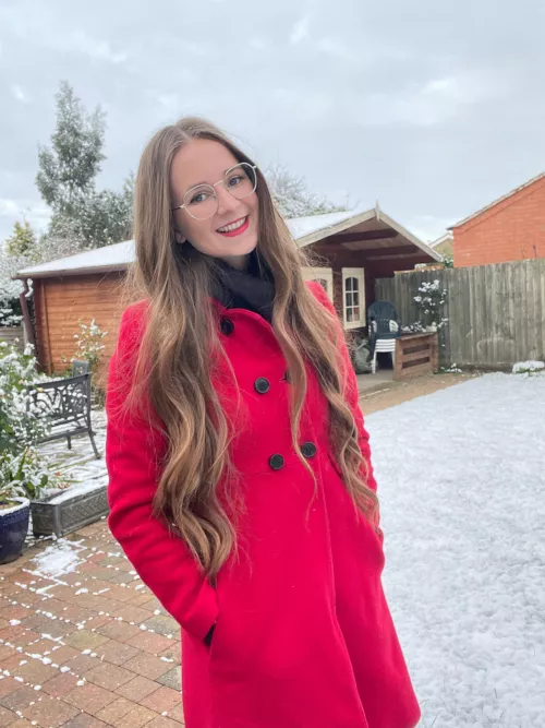 I recently got glasses π€ Do you think they suit me?β€οΈ