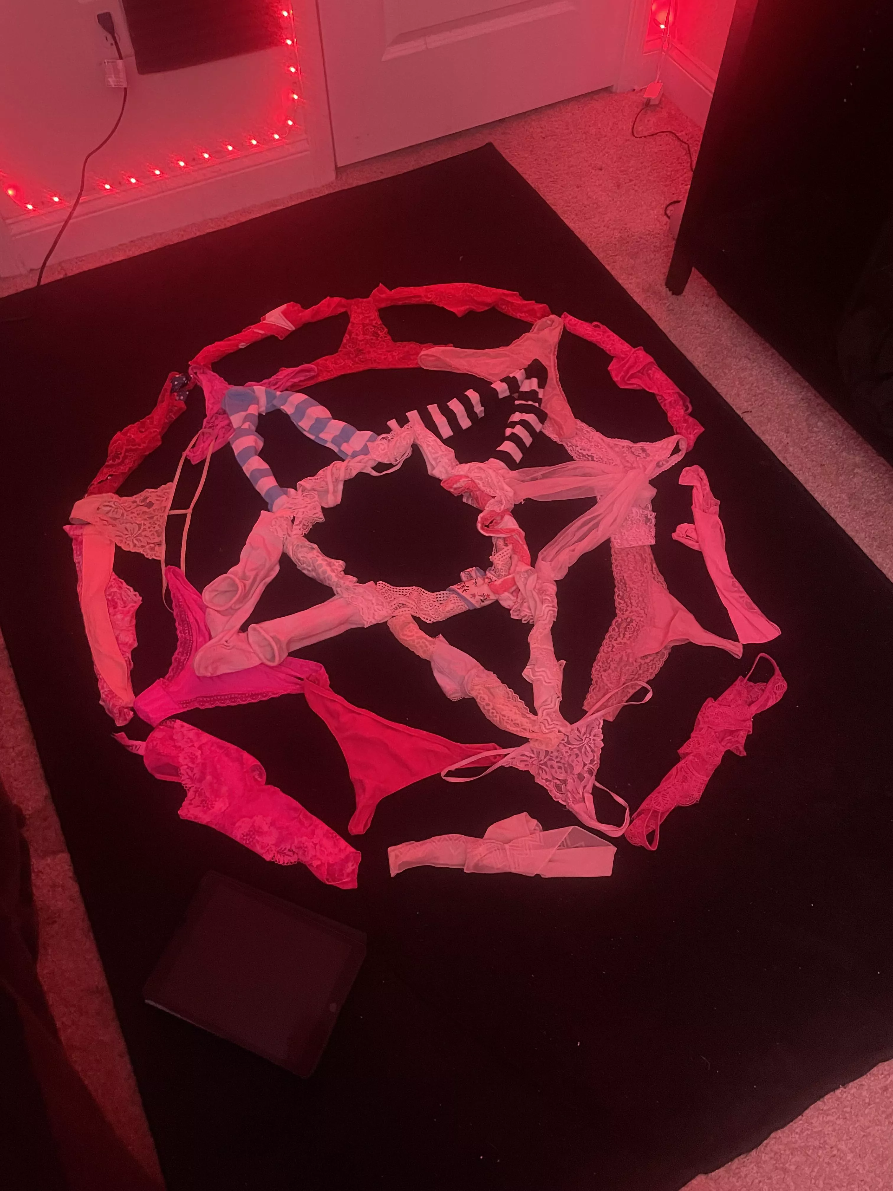 I re-made the femboy summoning circle, pics in it to come later (with props this time 😋)