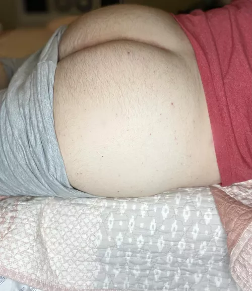 I roll over while sleeping and you see me like this, wdyd? ๐๐