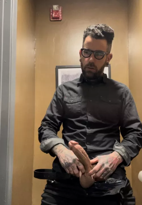 I seem to be having trouble keeping it in my pants, want to lend a hand?