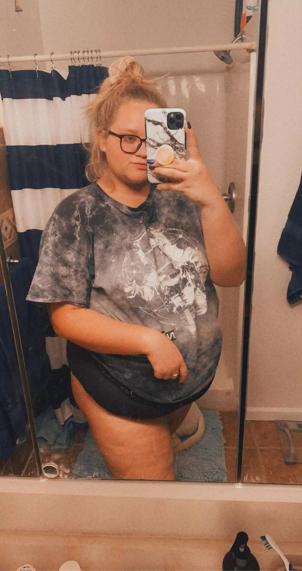 I should have taken my shirt off so you could have seen more of my curves. 🥺 I should have taken my shirt off so you could have seen more of my curves. 🥺