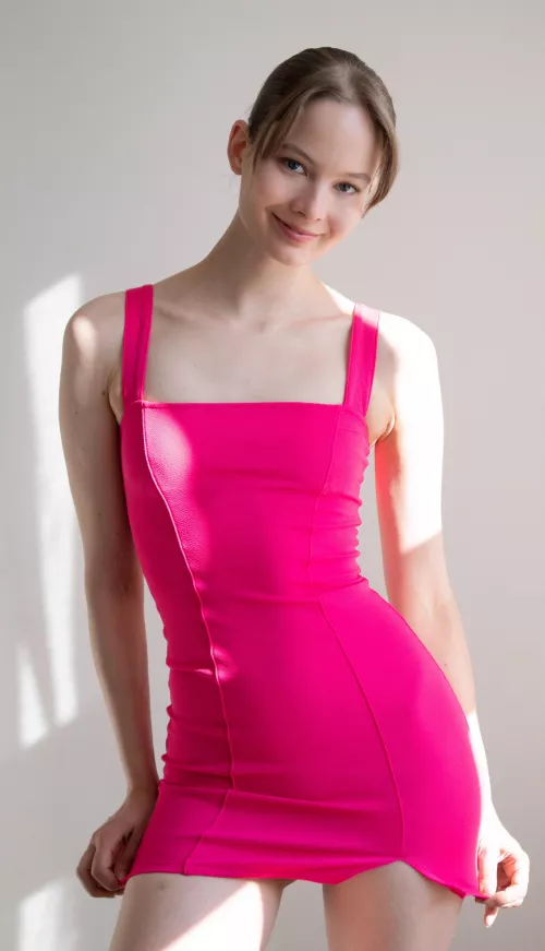 I still somehow fit in this size XXS dress