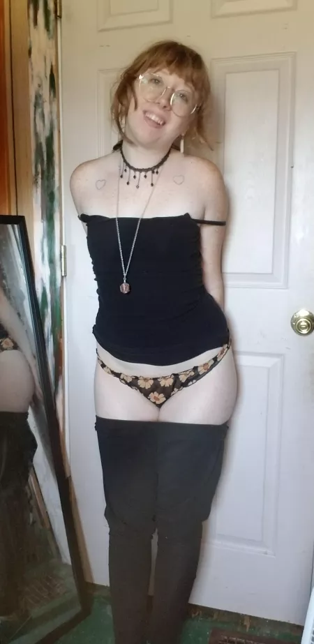 I swear I'm an innocent girl. I swear I'm an innocent girl.