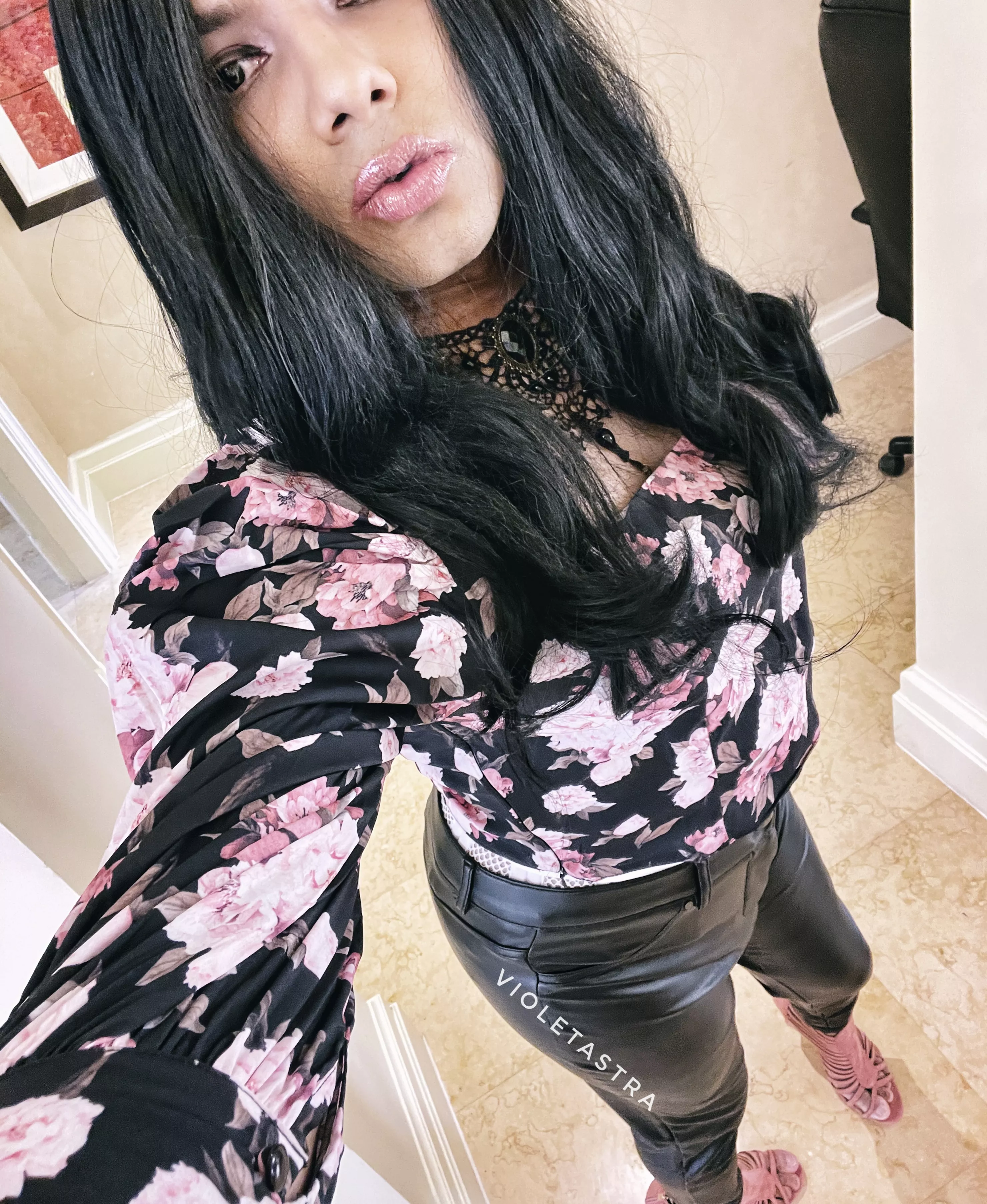 I swear Iβm not as serious as I look π - can I be the arm candy? I swear Iβm not as serious as I look π - can I be the arm candy?