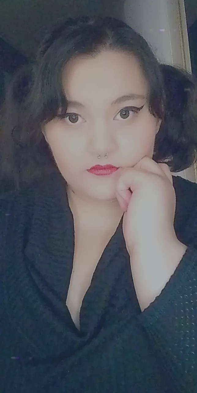 I think I look cute in this photo 😊