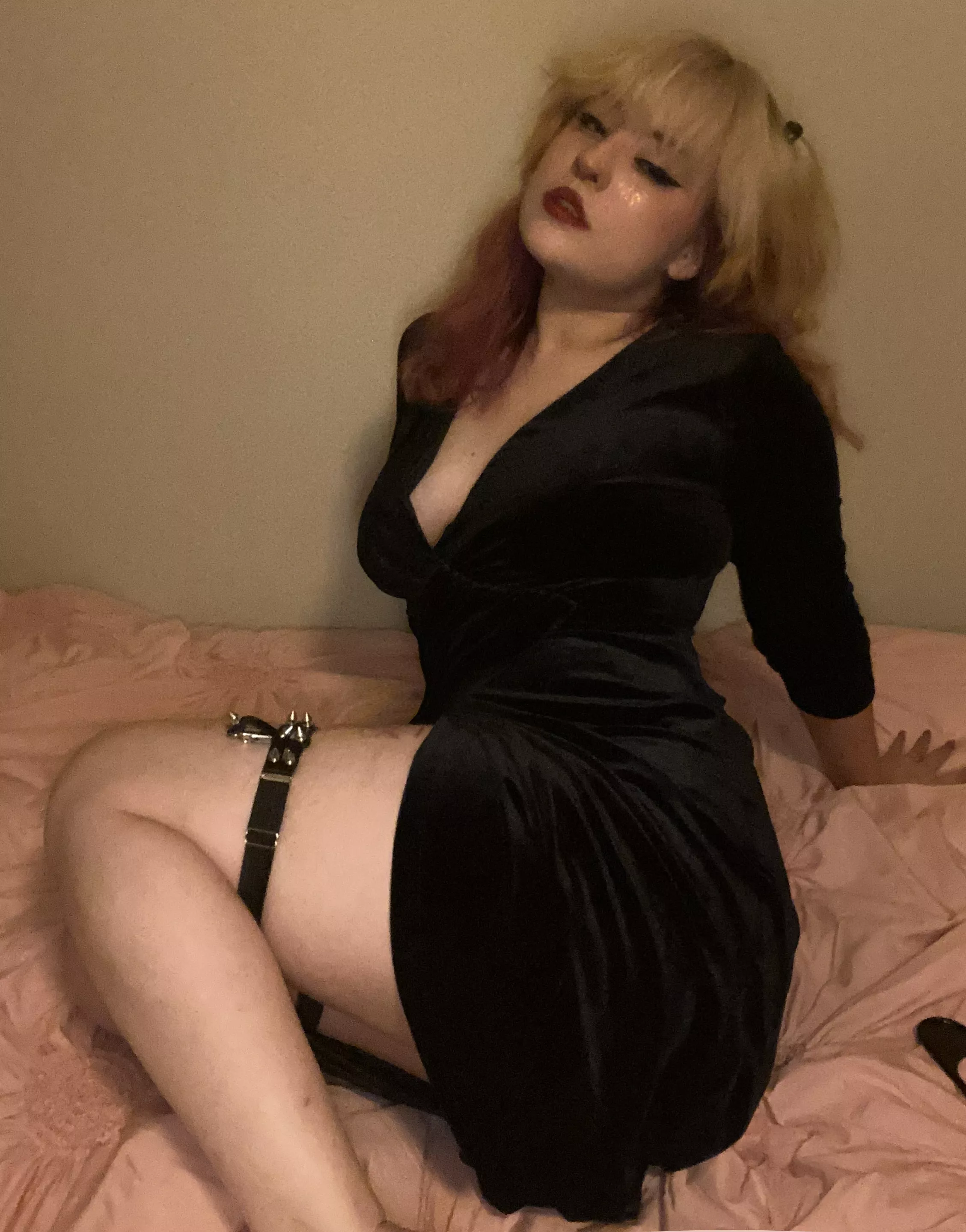 I think I look pretty cute in black I think I look pretty cute in black
