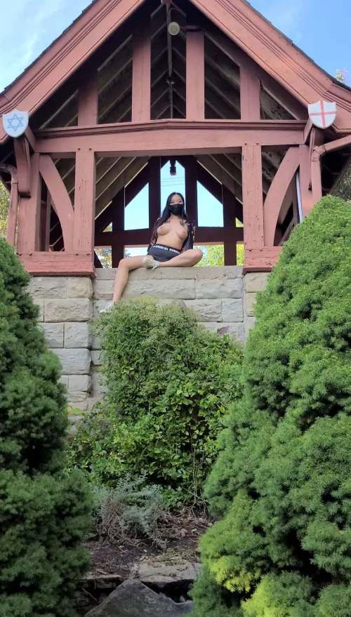 I think it would be so hot if I blew you right there, can't stop thinking of a cock deep down my throat as I choke?