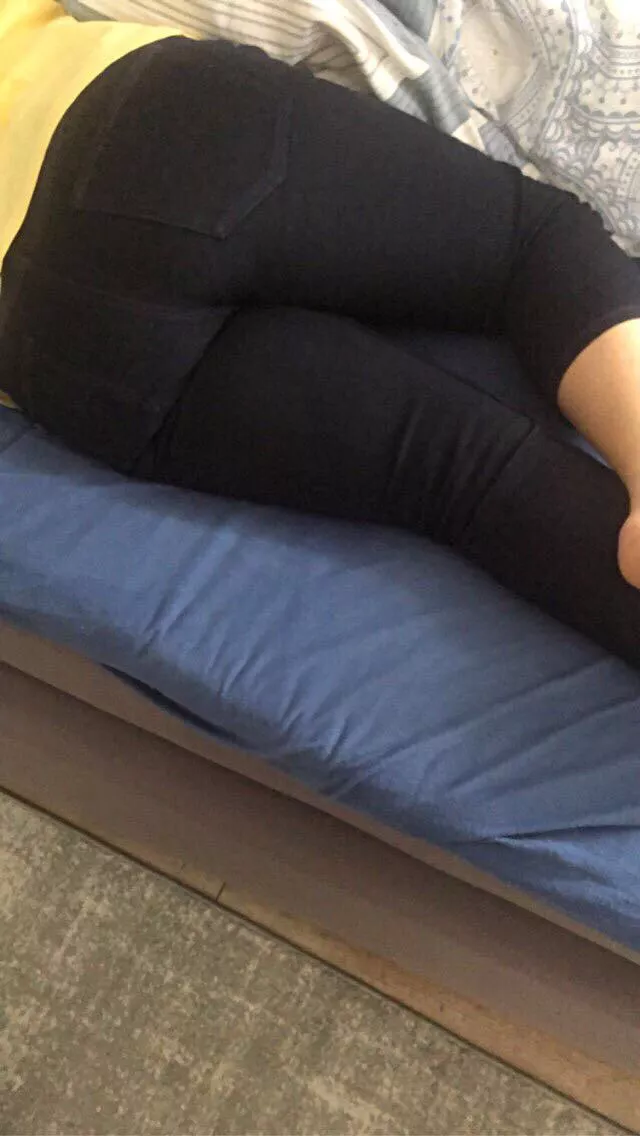 I think my mom got fucked last night…