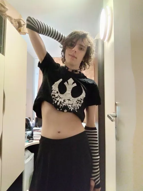 I thought you'd like a little tummy for Valentine's day, so I took care of it UwU I thought you'd like a little tummy for Valentine's day, so I took care of it UwU