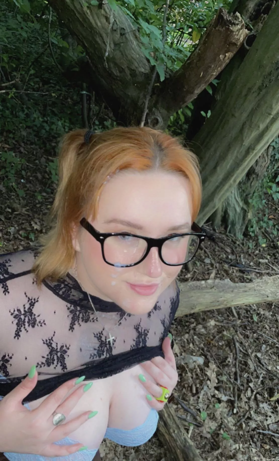 I took a facial in the woods 😍 I took a facial in the woods 😍