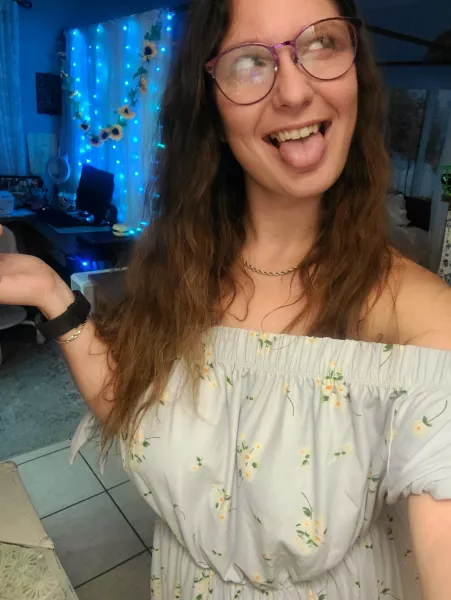 I took my bra off as soon as I left work ๐