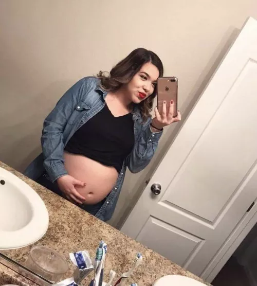 I took that deep creampie like a champ! lol 🥴🤷🏻♀️🤰🏻