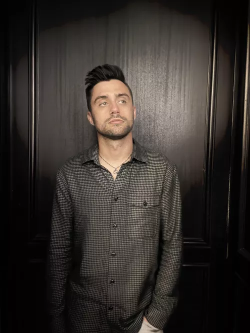 I took this photo in a closet, good thing Iβm not in there anymore π€πΌ I took this photo in a closet, good thing Iβm not in there anymore π€πΌ