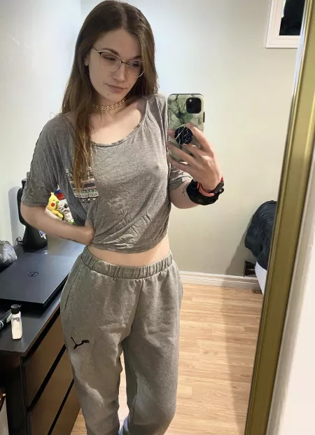 I turn 23 soon.. who wants to spoil meee?🥺🖤 I turn 23 soon.. who wants to spoil meee?🥺🖤