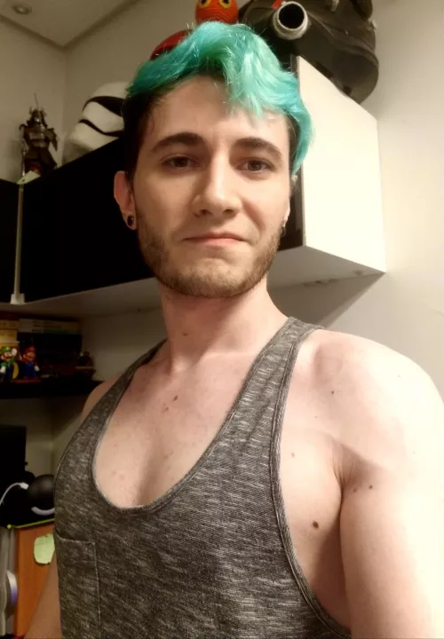 I used to think I wasn't able to grow my chest, but after a lot of work and the right diet I'm starting to get where I want to be 💚 I used to think I wasn't able to grow my chest, but after a lot of work and the right diet I'm starting to get where I want to be 💚