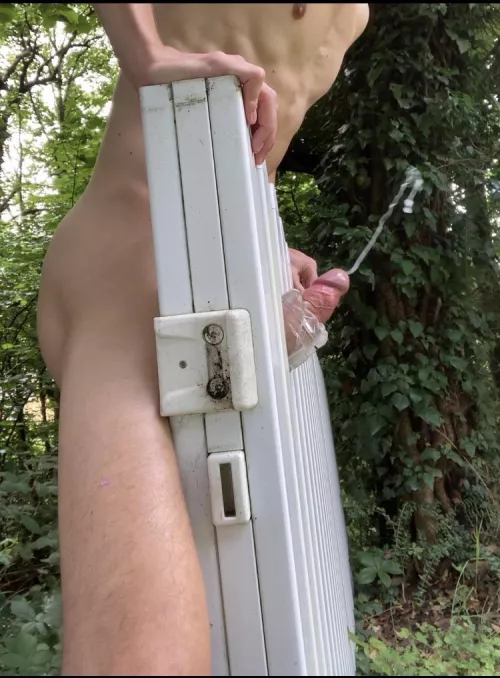 I usually cum 5 times a day π¦π¦π¦ until I have a sore dick πππ What are your goals?