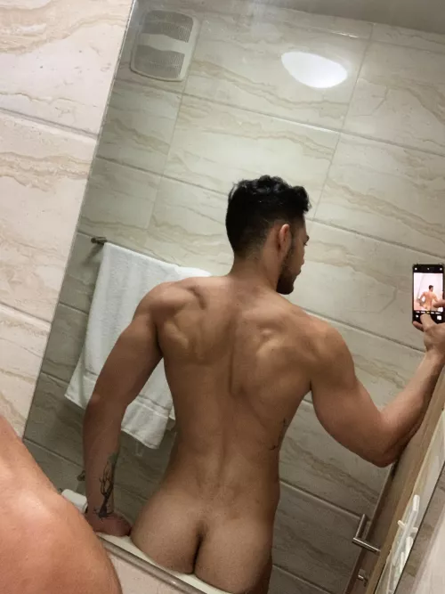 I wake up wanting to play with my ass ๐