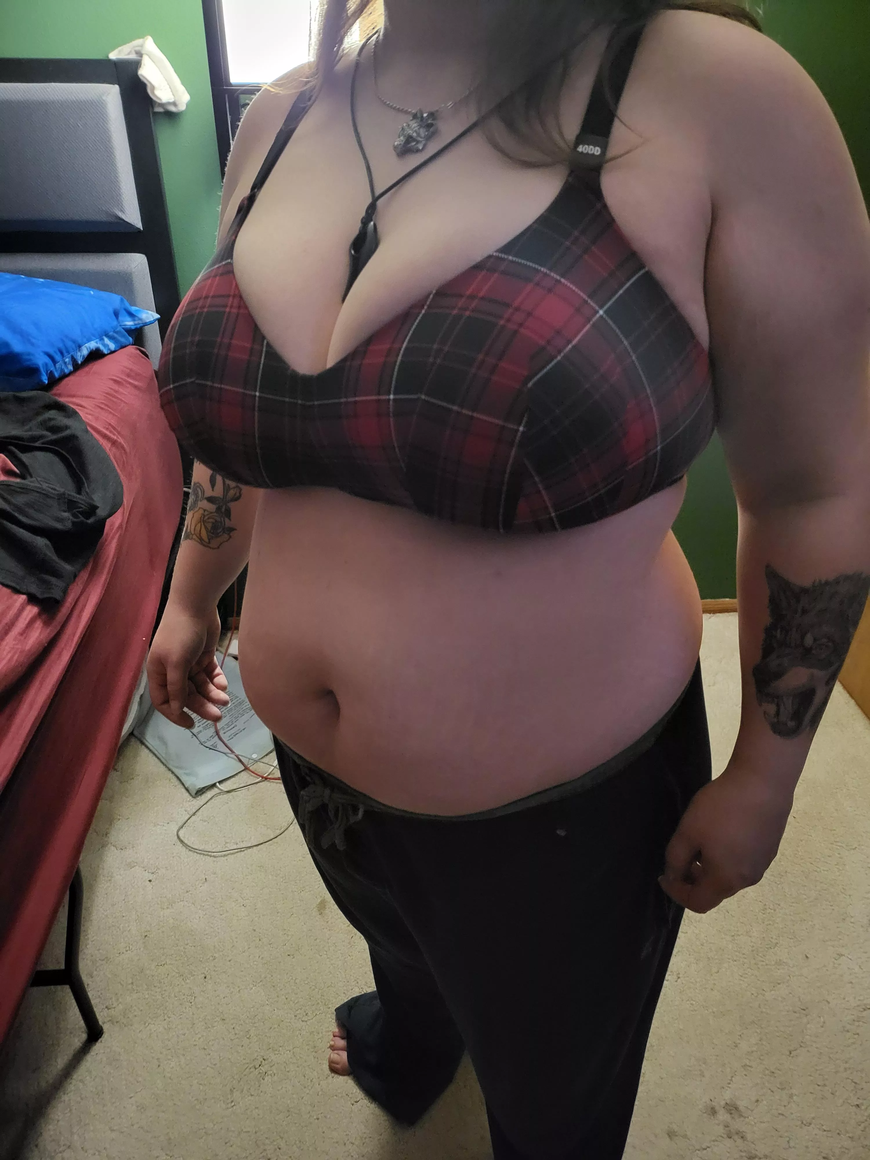 I wanna be a slut for a group of people