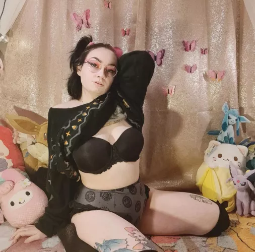 I wanna be your favorite 🖤