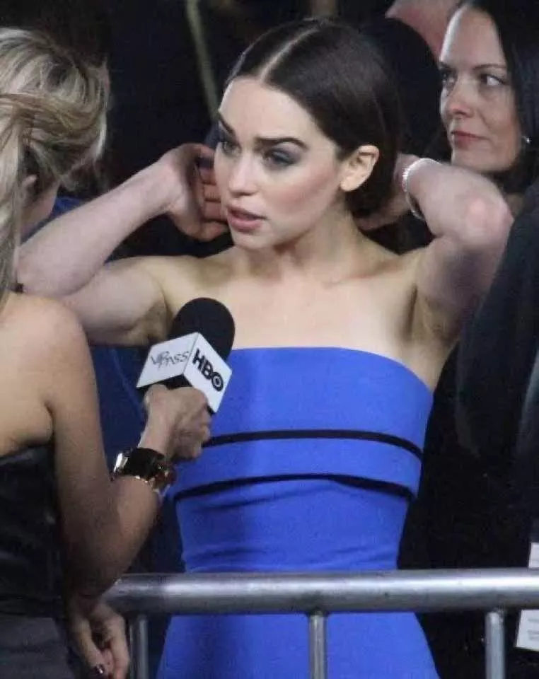 I wanna get bi with a bud for Emilia I wanna get bi with a bud for Emilia