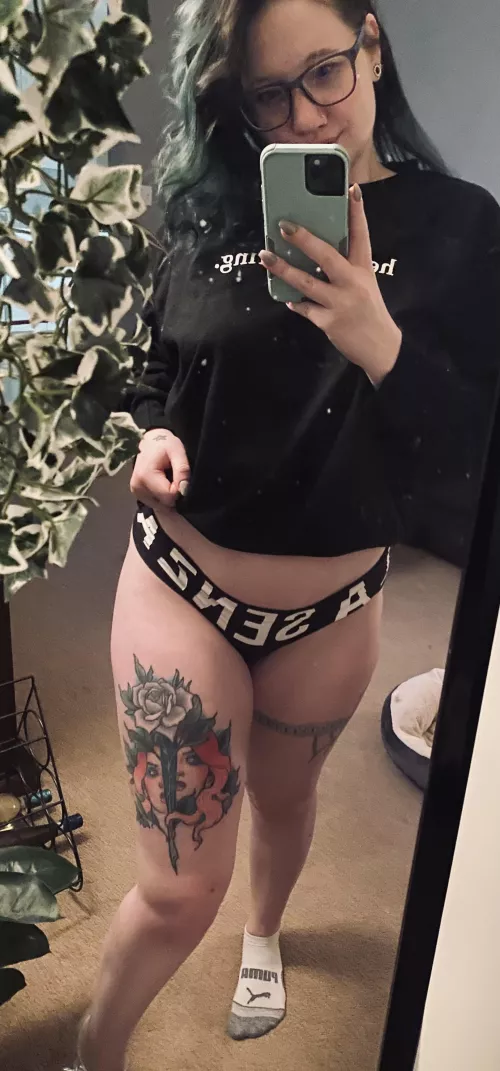 I wanna snugglefuck👉👈 I wanna snugglefuck👉👈