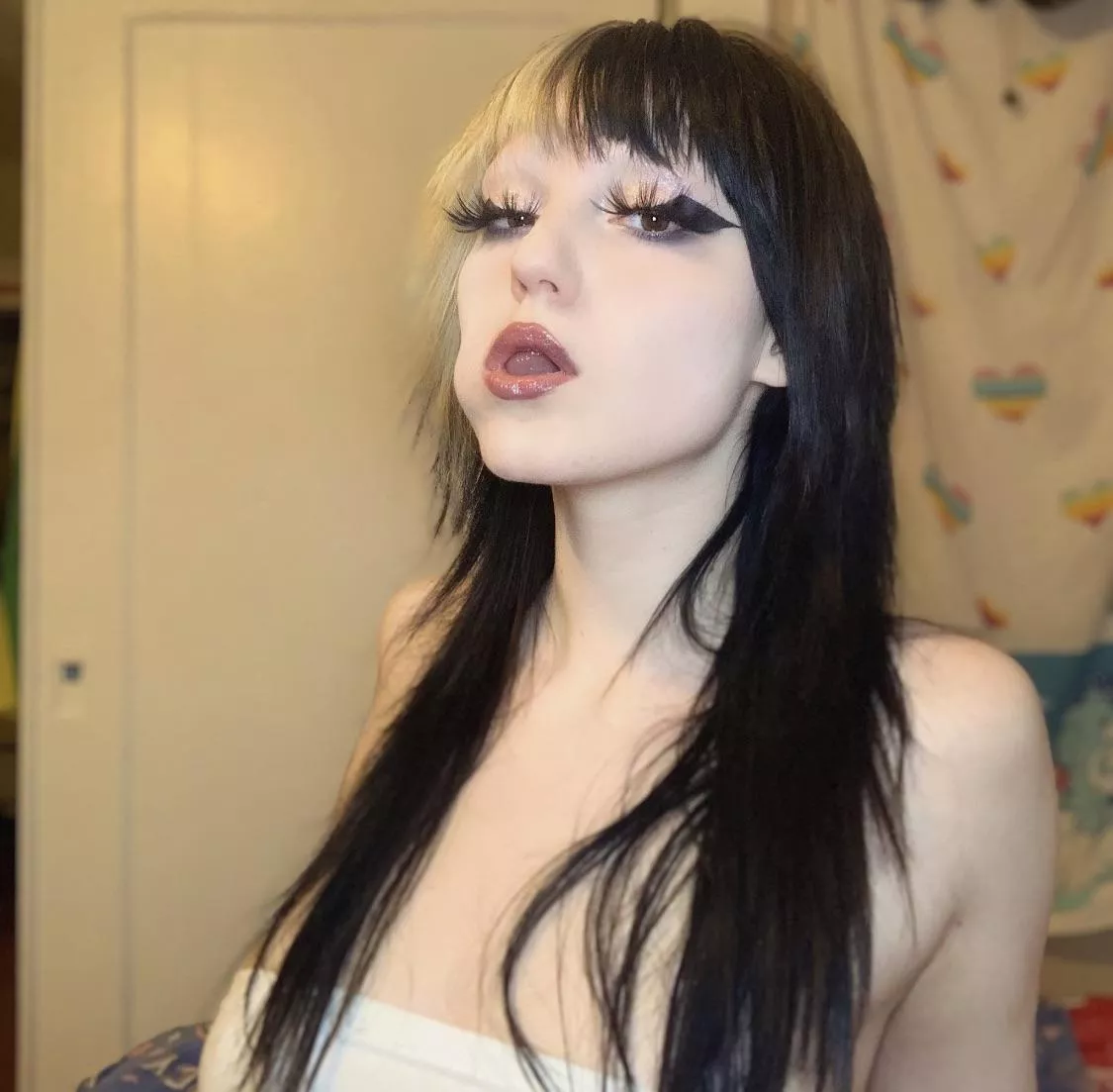 I wanna suck something π€€ I wanna suck something π€€